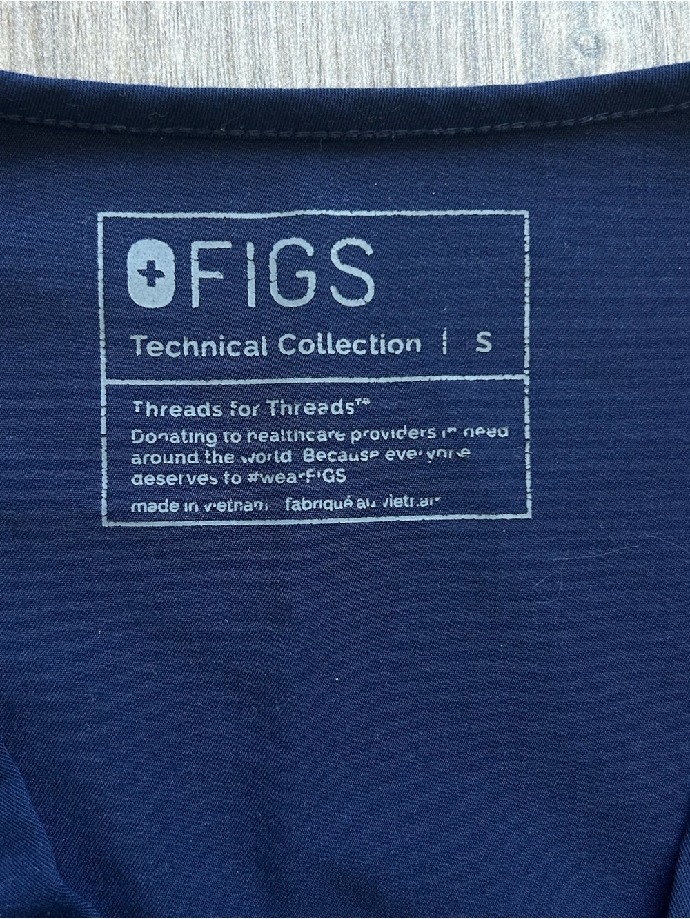 FIGS Scrub Top - Picture 5 of 7